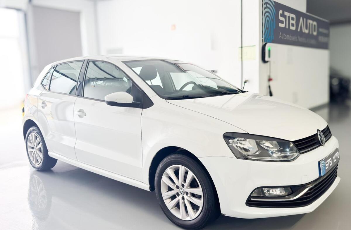 VOLKSWAGEN Polo 1.2 TSi Confortline Nav
