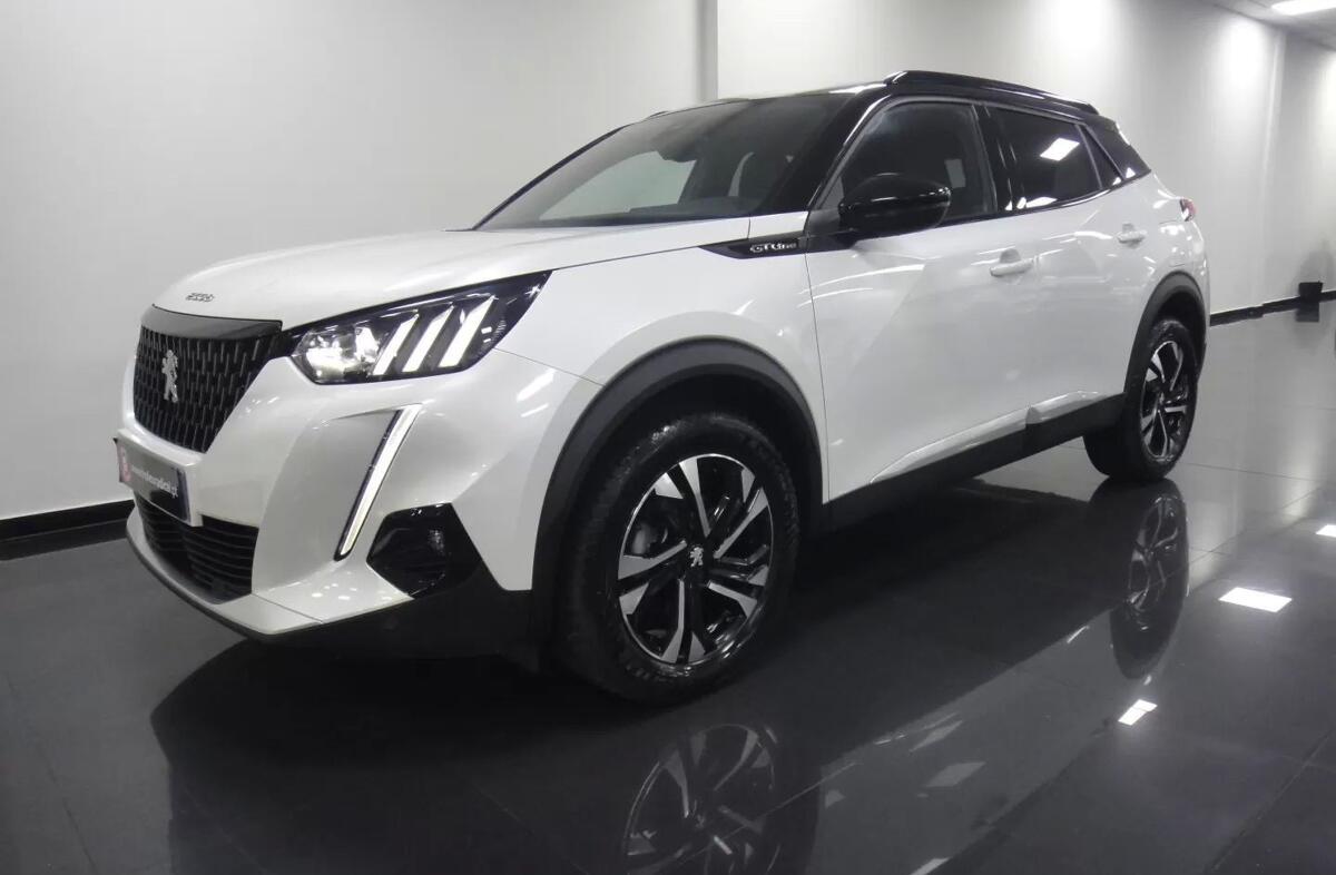 PEUGEOT 2008 1.2 PureTech GT Line EAT8