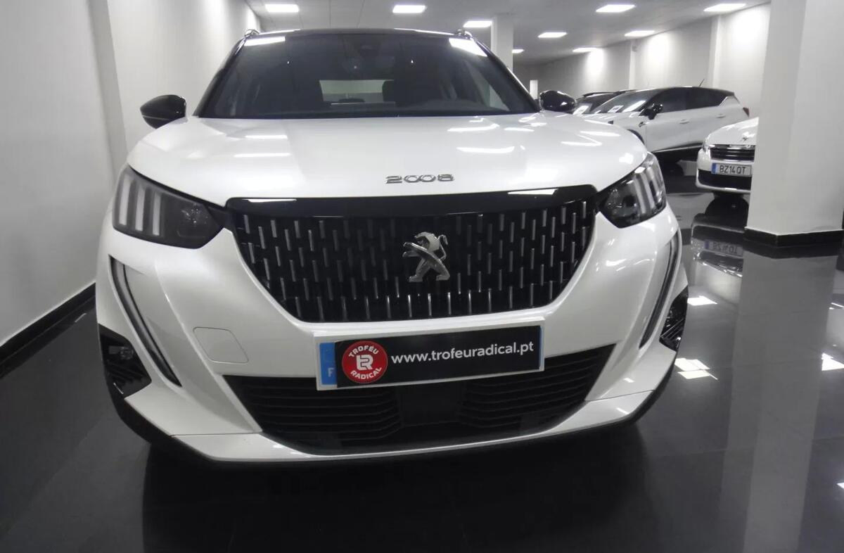 PEUGEOT 2008 1.2 PureTech GT Line EAT8