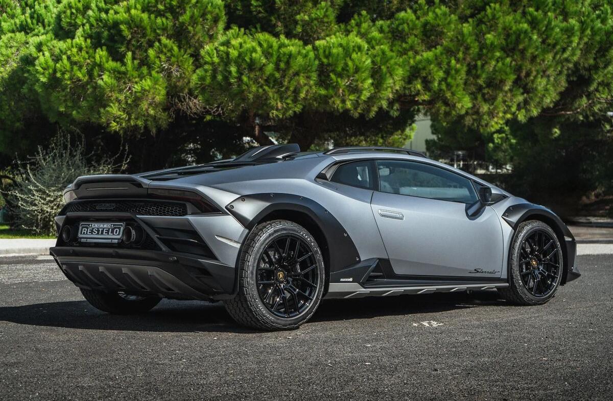 LAMBORGHINI Huracán Sterrato
