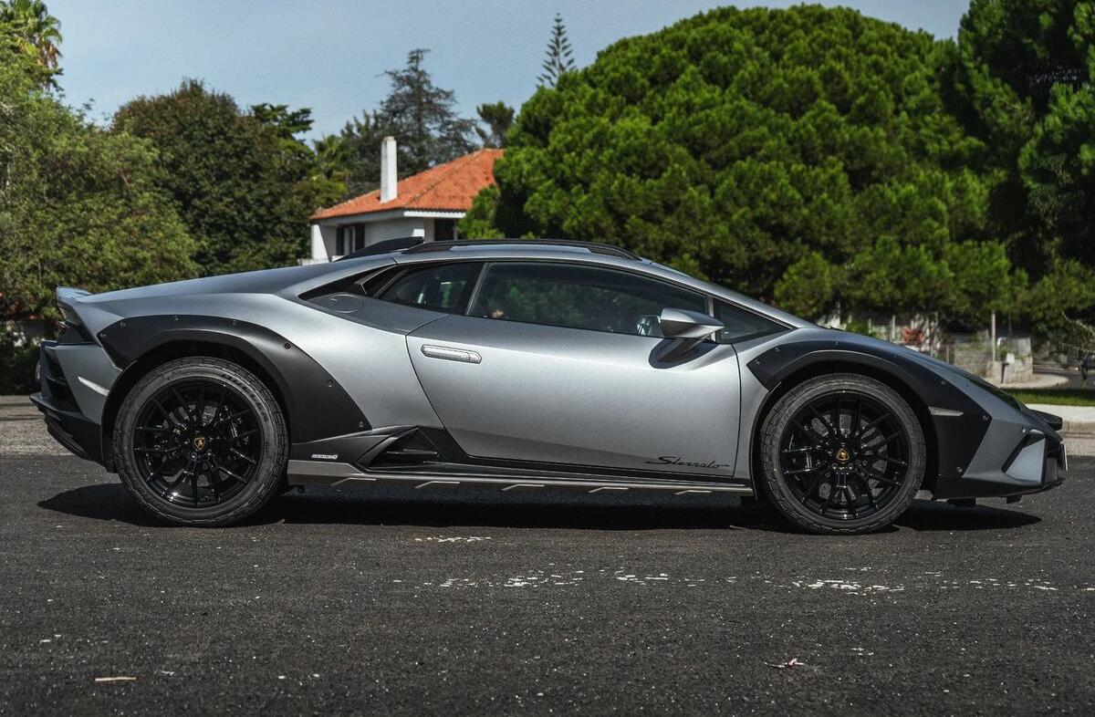 LAMBORGHINI Huracán Sterrato