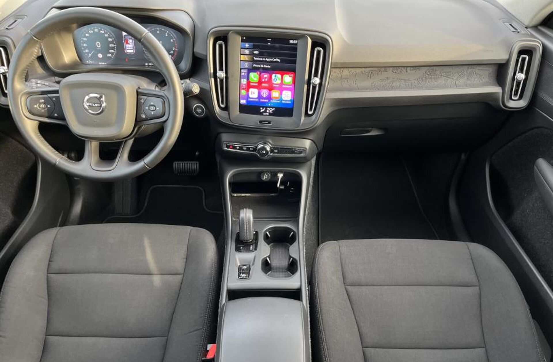 VOLVO XC40 1.5 T2 Momentum Geartronic