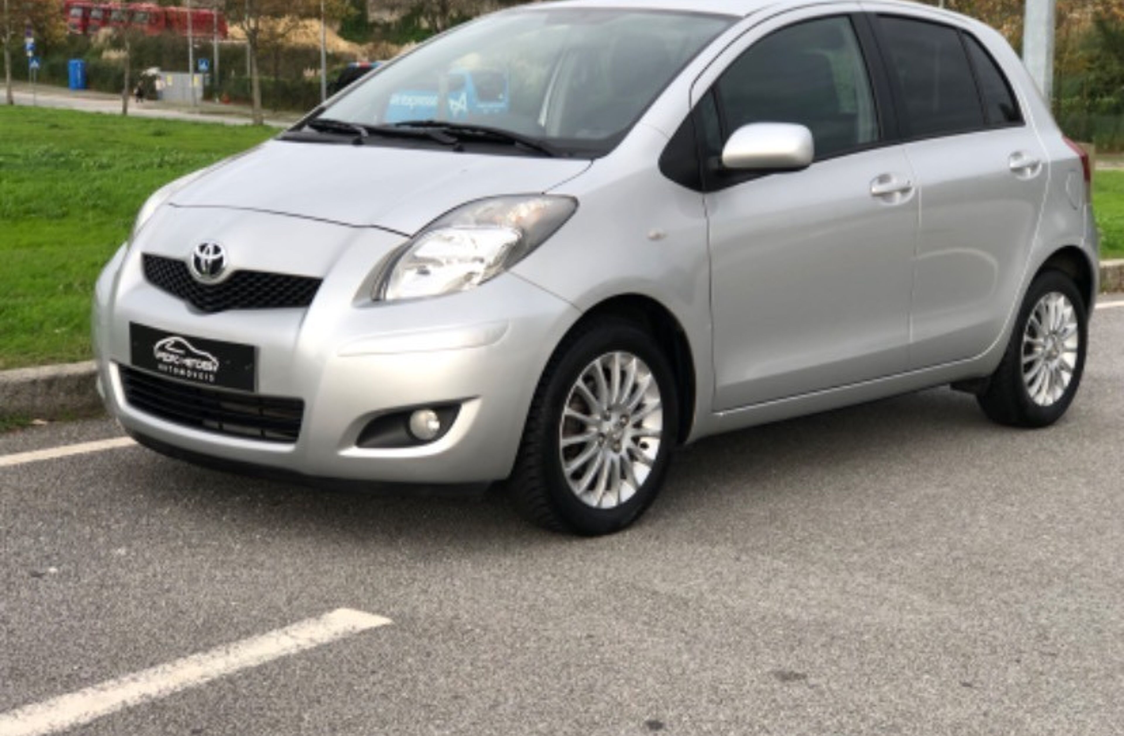TOYOTA Yaris 1.33 VVT-i High Pack MM