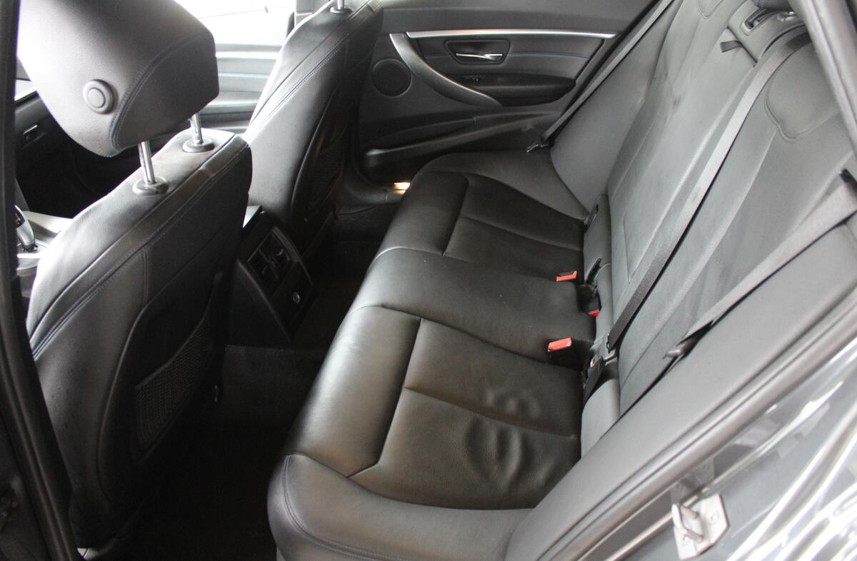 BMW Serie-3 318 d Touring Pack M Shadow Auto