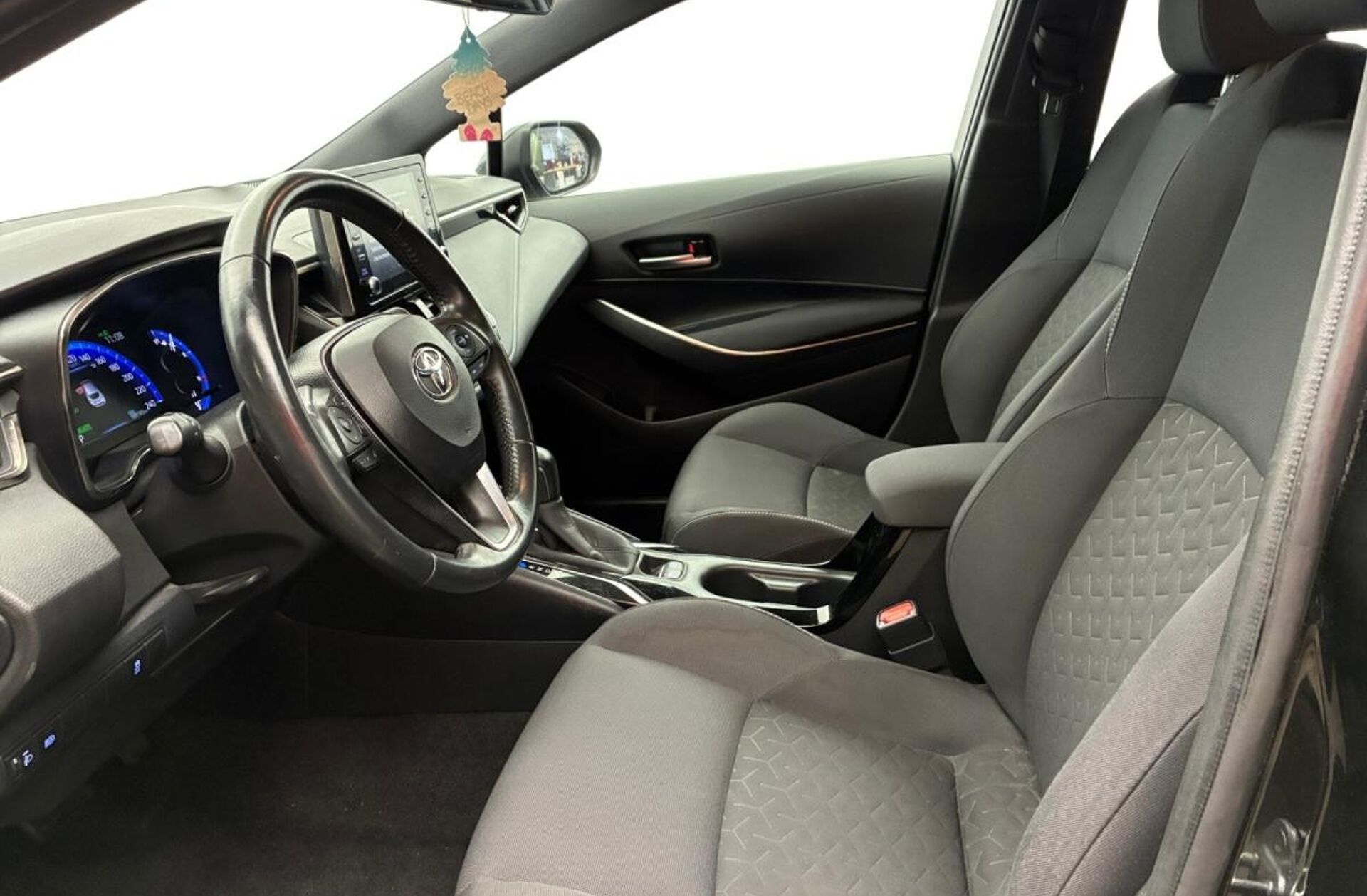 TOYOTA Corolla 1.8 Hybrid Exclusive