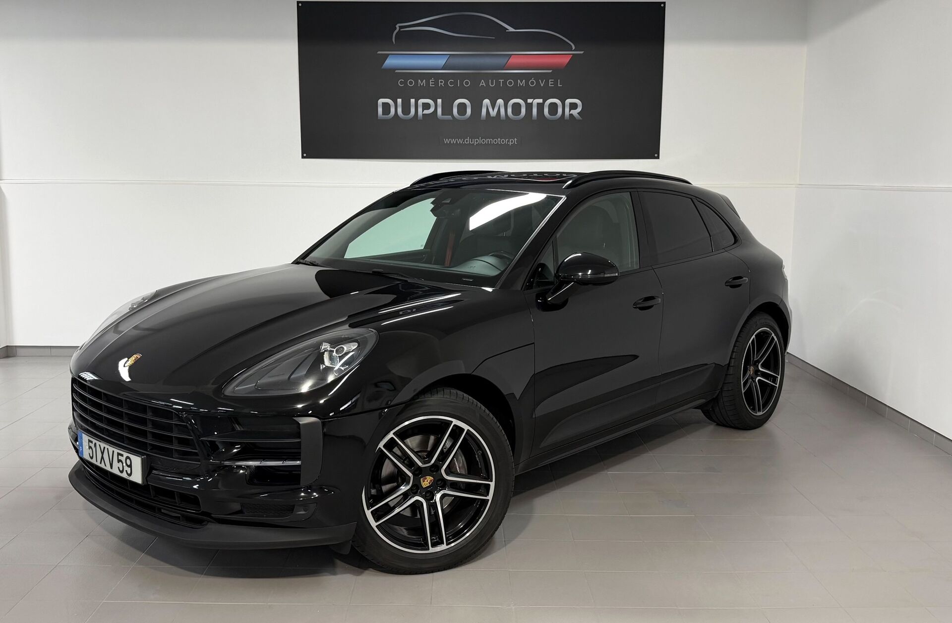PORSCHE Macan Spirit