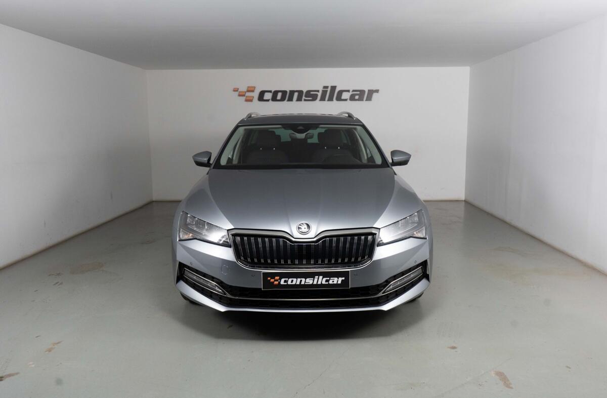 SKODA Superb 1.4 TSI iV Style DSG