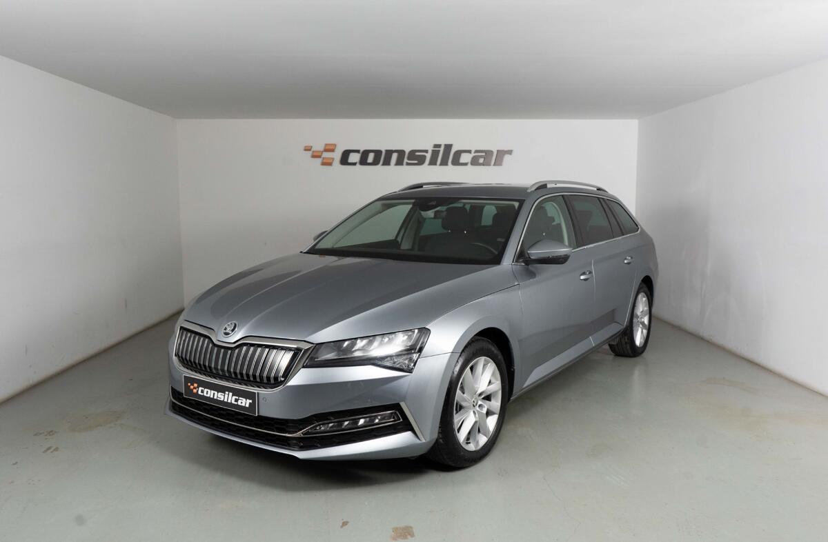 SKODA Superb 1.4 TSI iV Style DSG