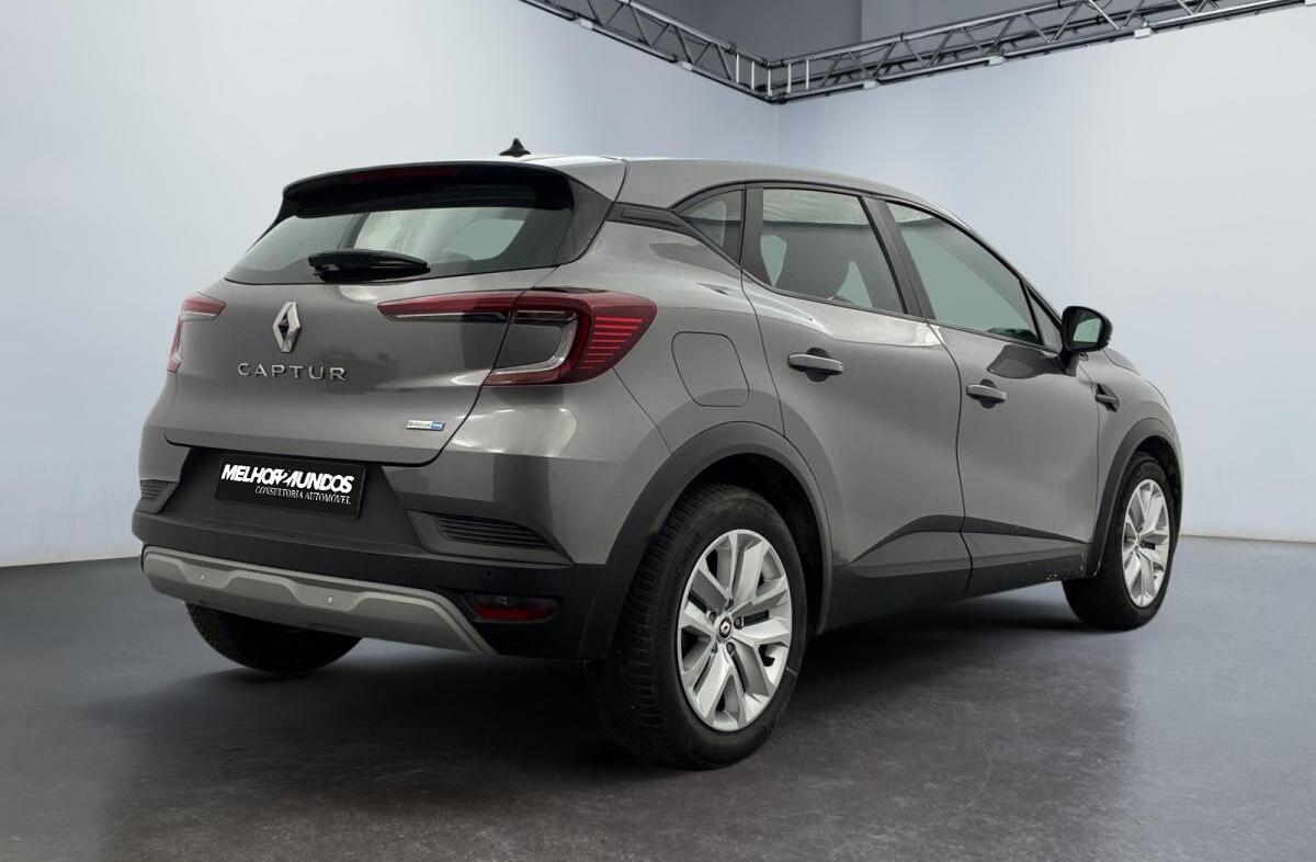 RENAULT Captur 1.6 E-Tech Plug-In Intens