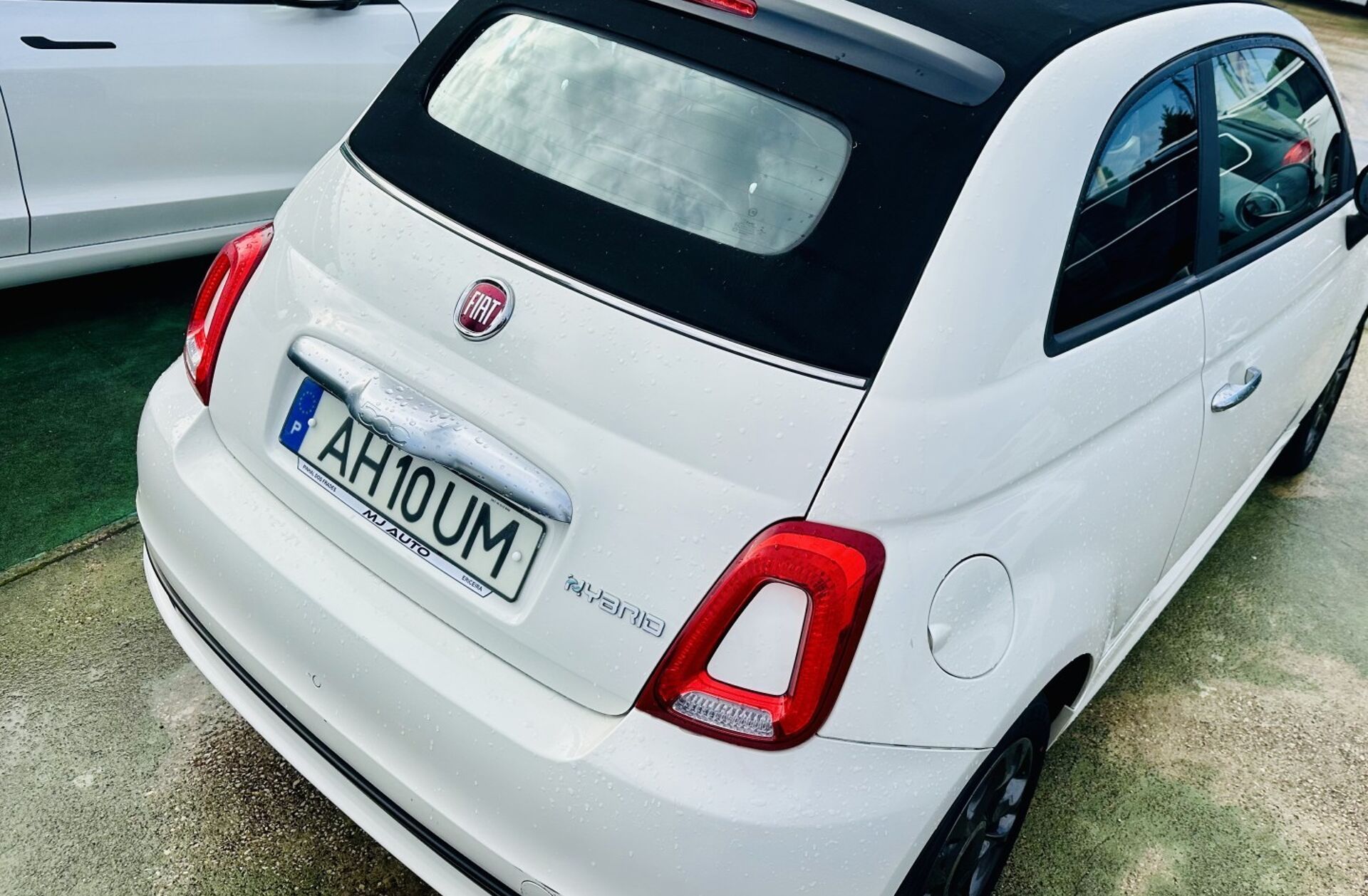 FIAT 500 C 1.0 Hybrid Connect