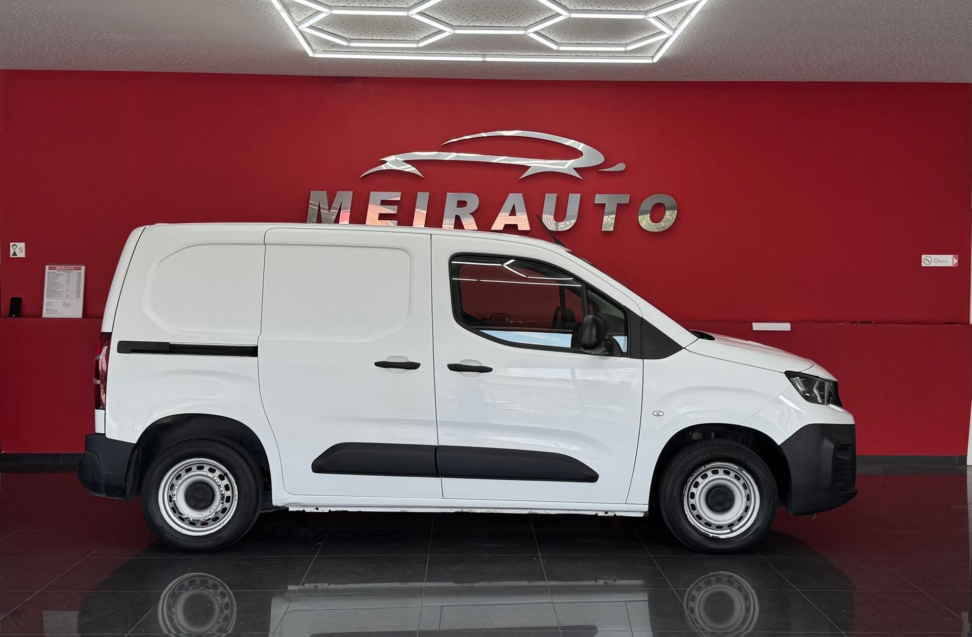 PEUGEOT Partner 1.5 BlueHDi Pre.St.Plus