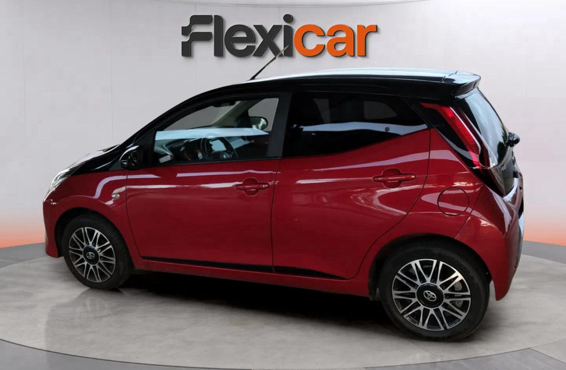 TOYOTA Aygo 1.0 X-Clusiv Red