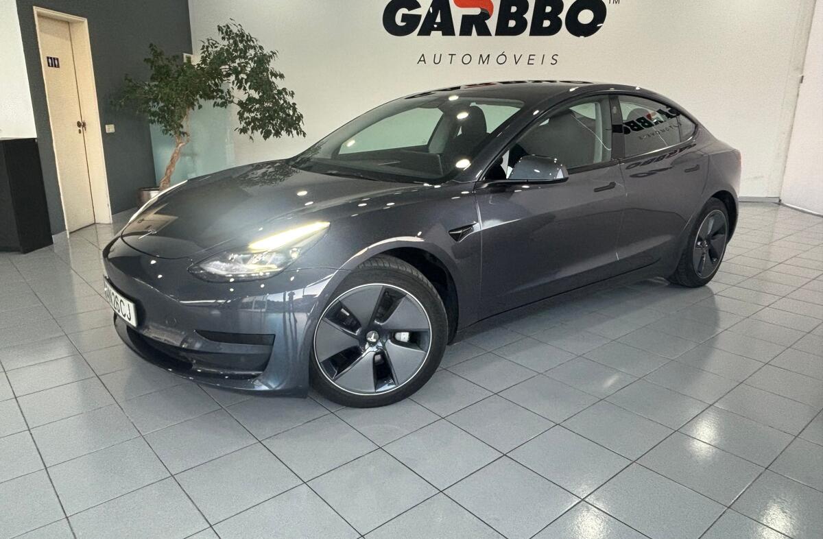 TESLA Model 3 Tração Traseira