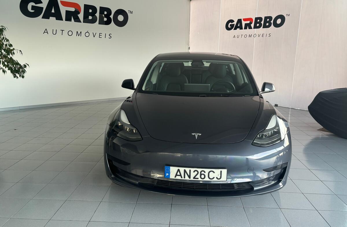 TESLA Model 3 Tração Traseira