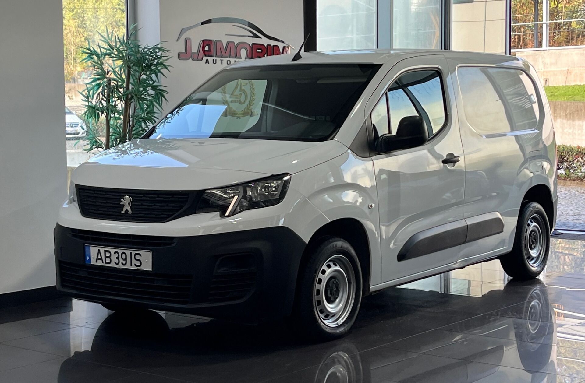 PEUGEOT Partner 1.5 BlueHDi Pro Standard