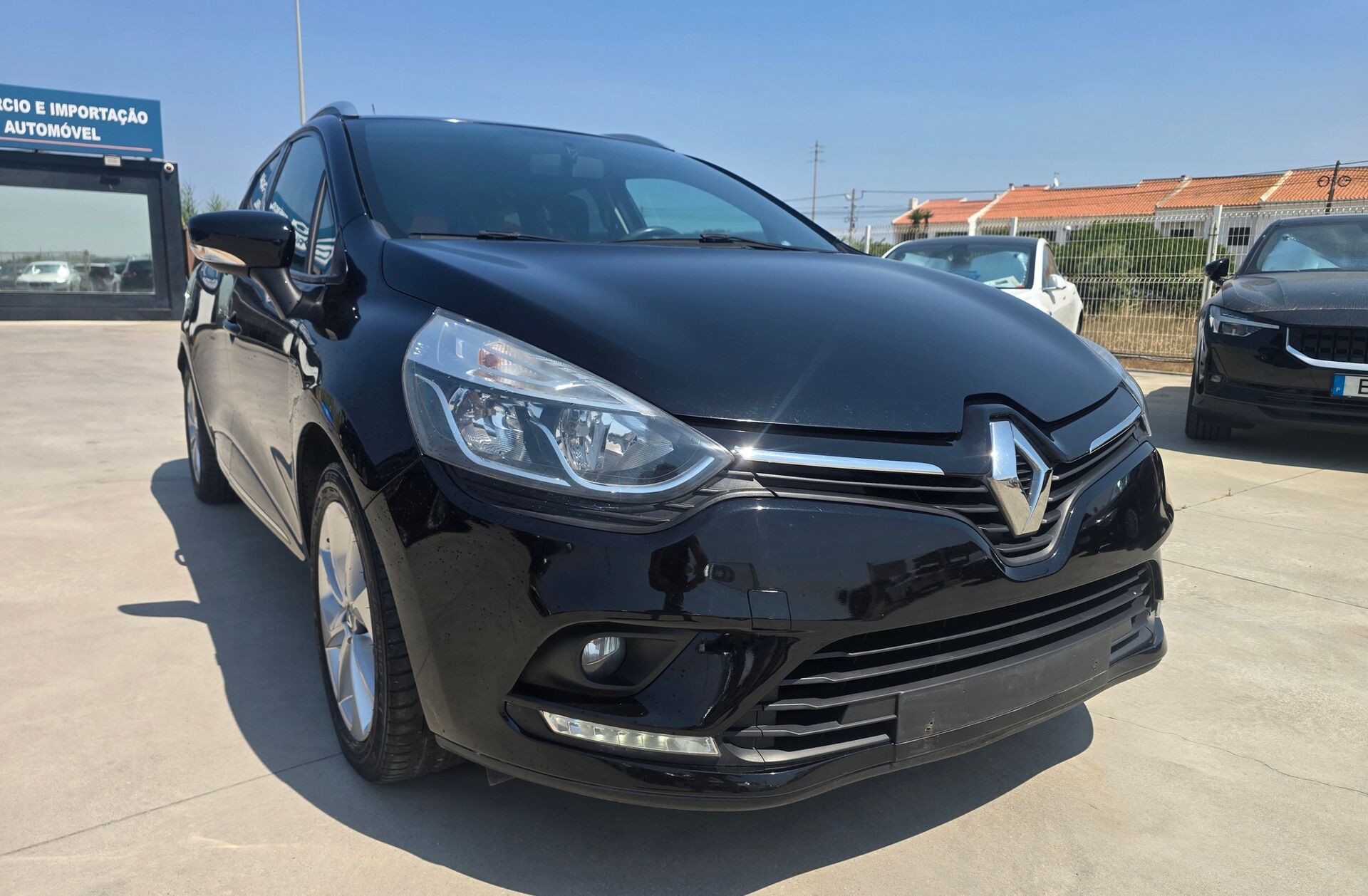 RENAULT Clio 0.9 TCe Limited Edition