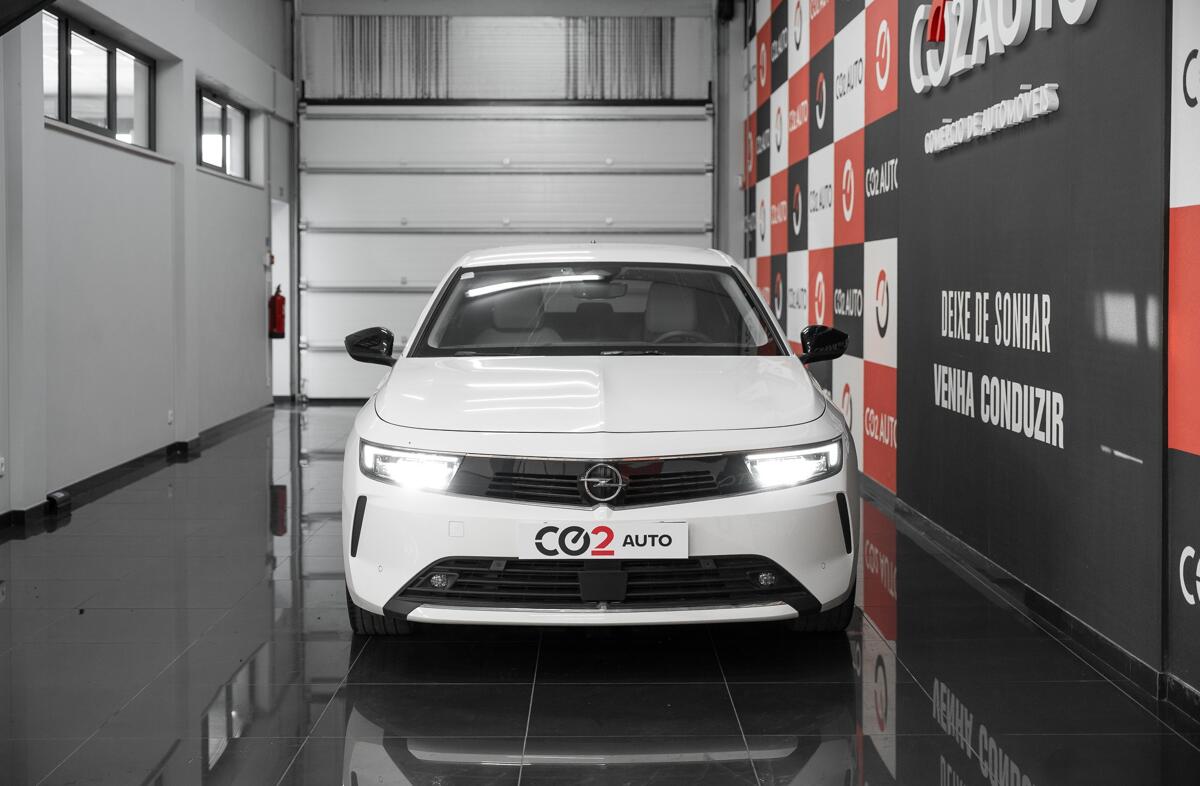 OPEL Astra 1.2 T Elegance