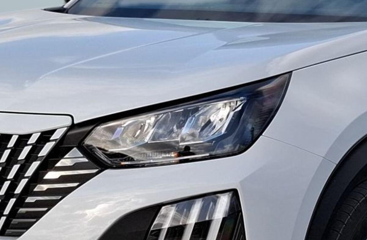 PEUGEOT 2008 1.2 Allure