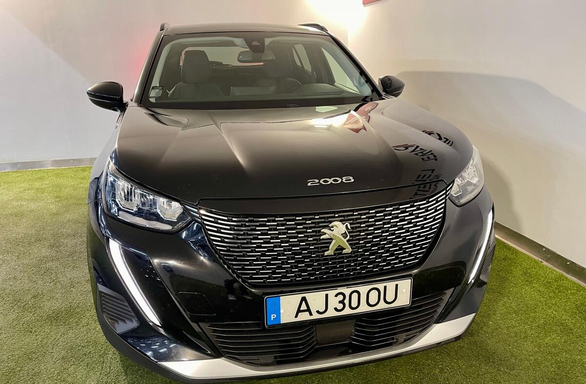 PEUGEOT 2008 1.5 BlueHDi Allure EAT8