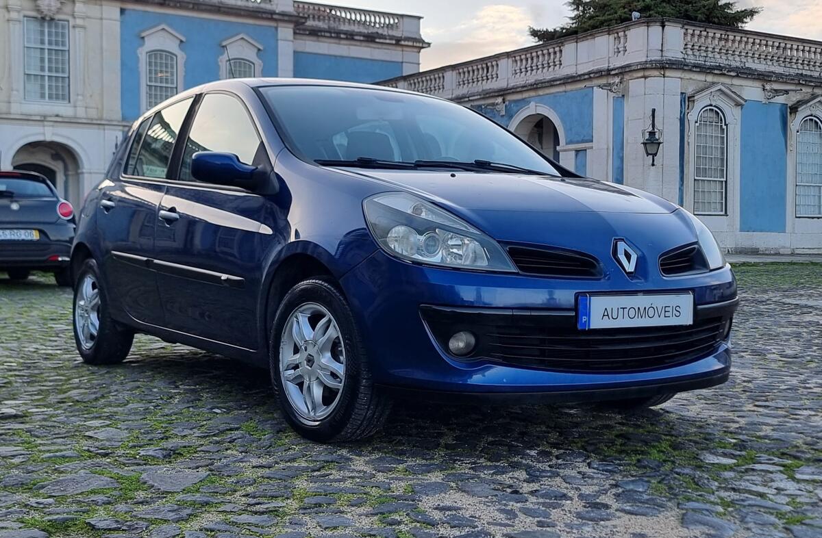 RENAULT Clio 1.2 16V Confort