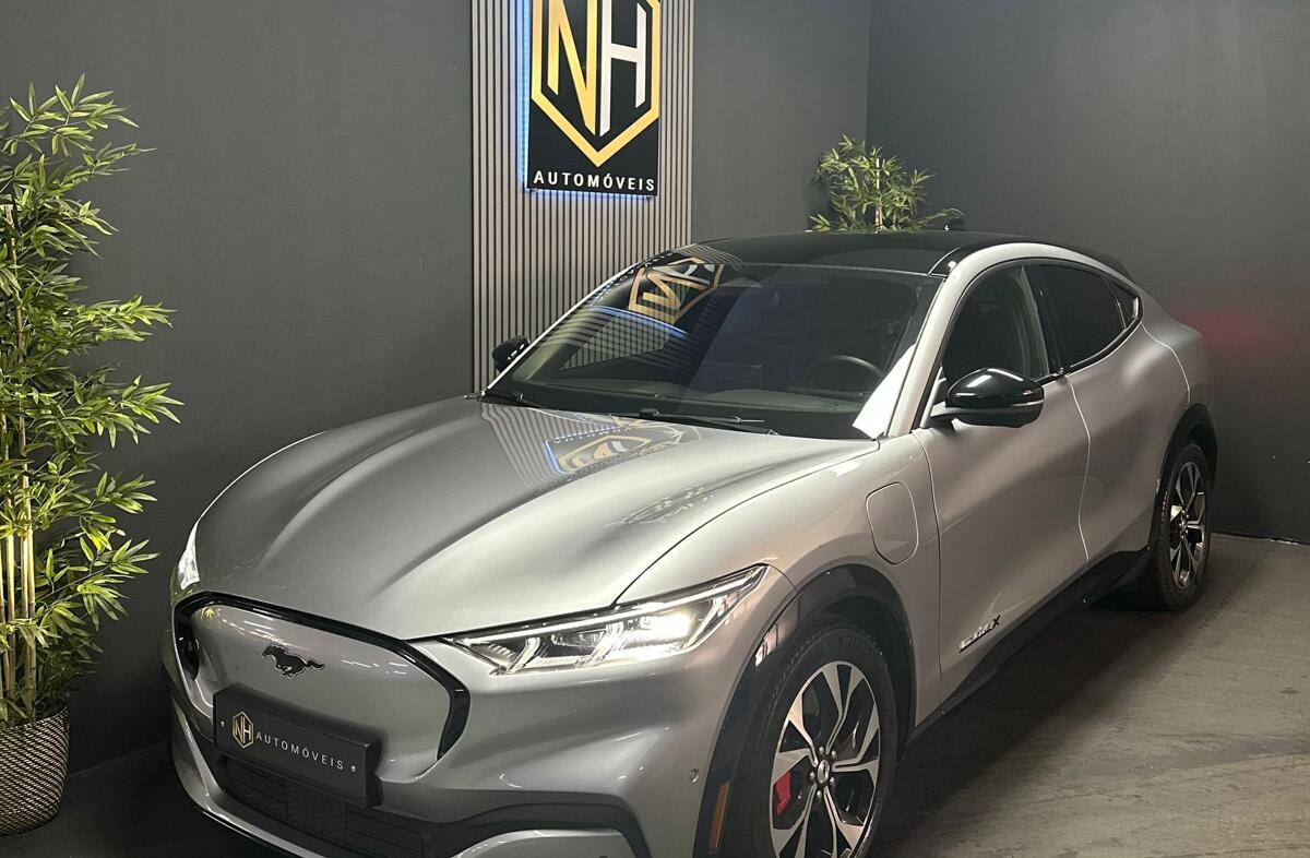 FORD Mustang Mach-E Alargada AWD