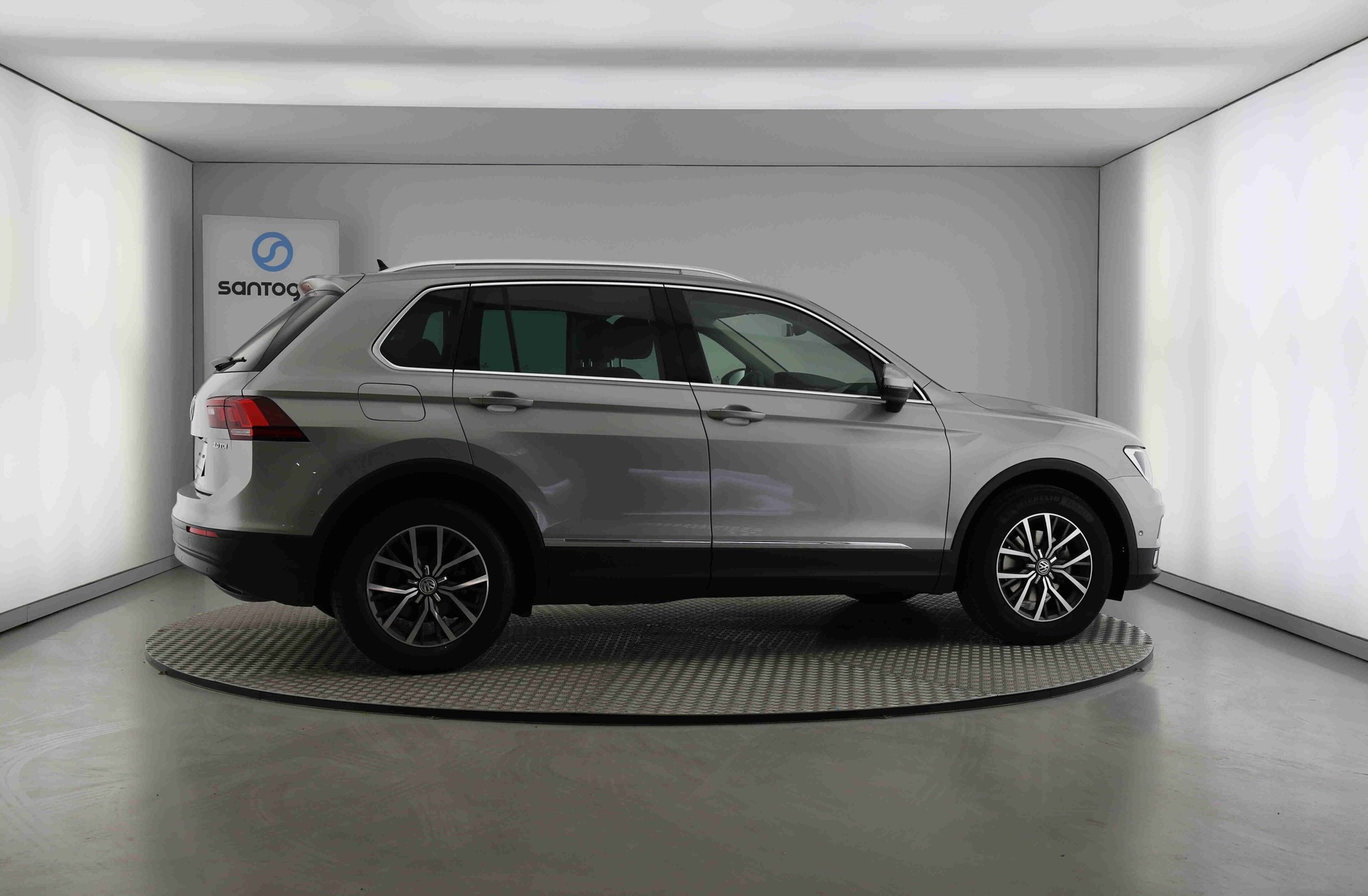 VOLKSWAGEN Tiguan 2.0 TDI Confortline