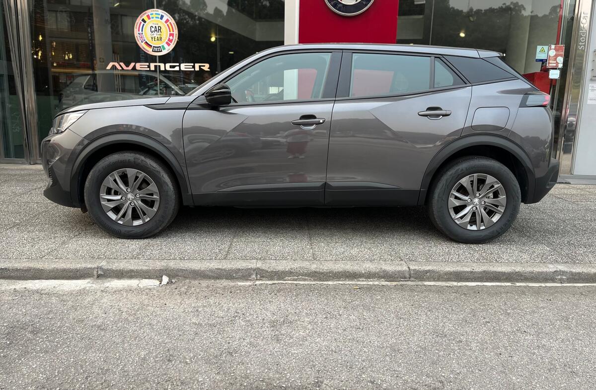 PEUGEOT 2008 1.2 PureTech Active Pack