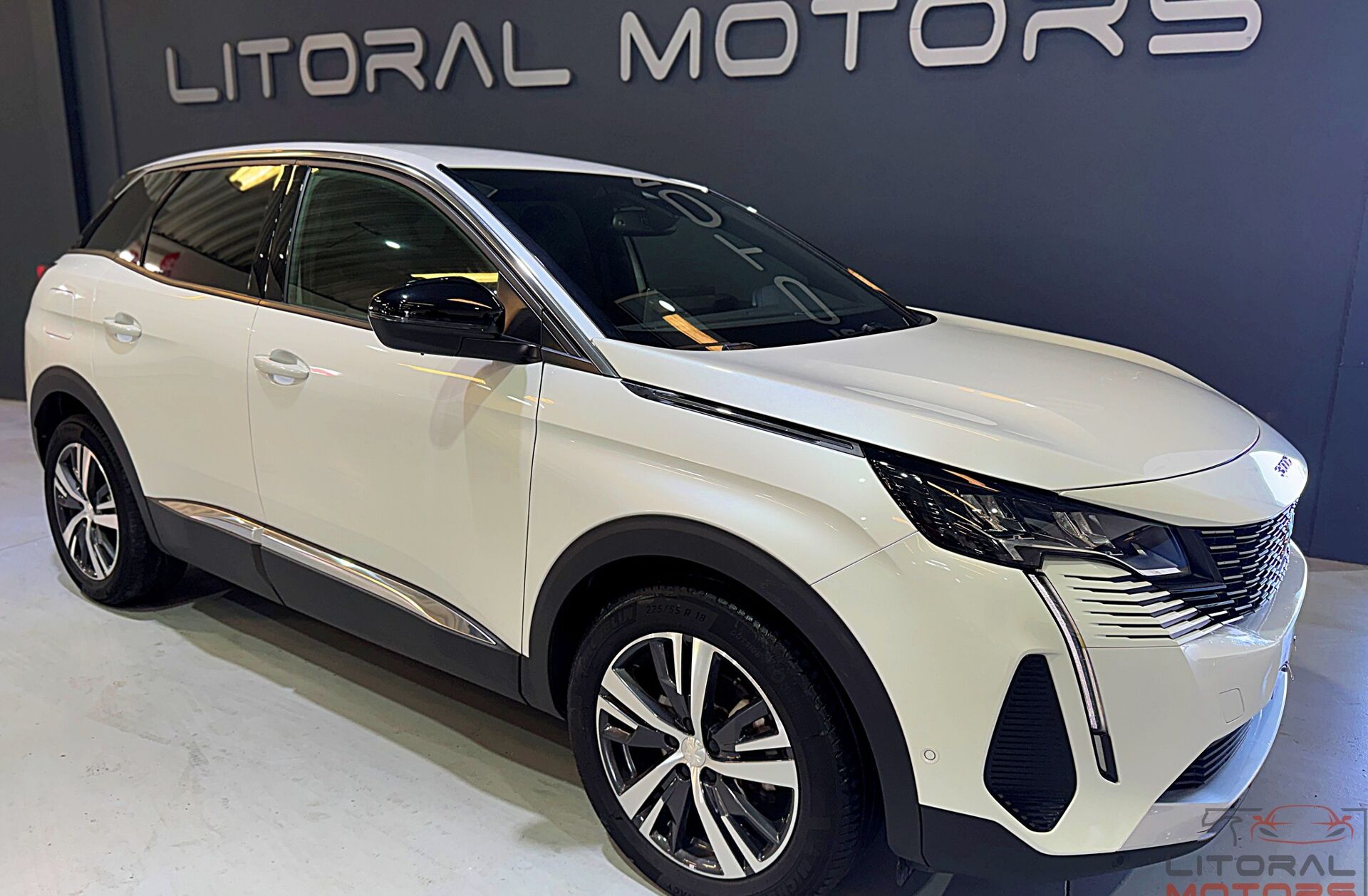 PEUGEOT 3008 1.2 PureTech Allure Pack EAT8