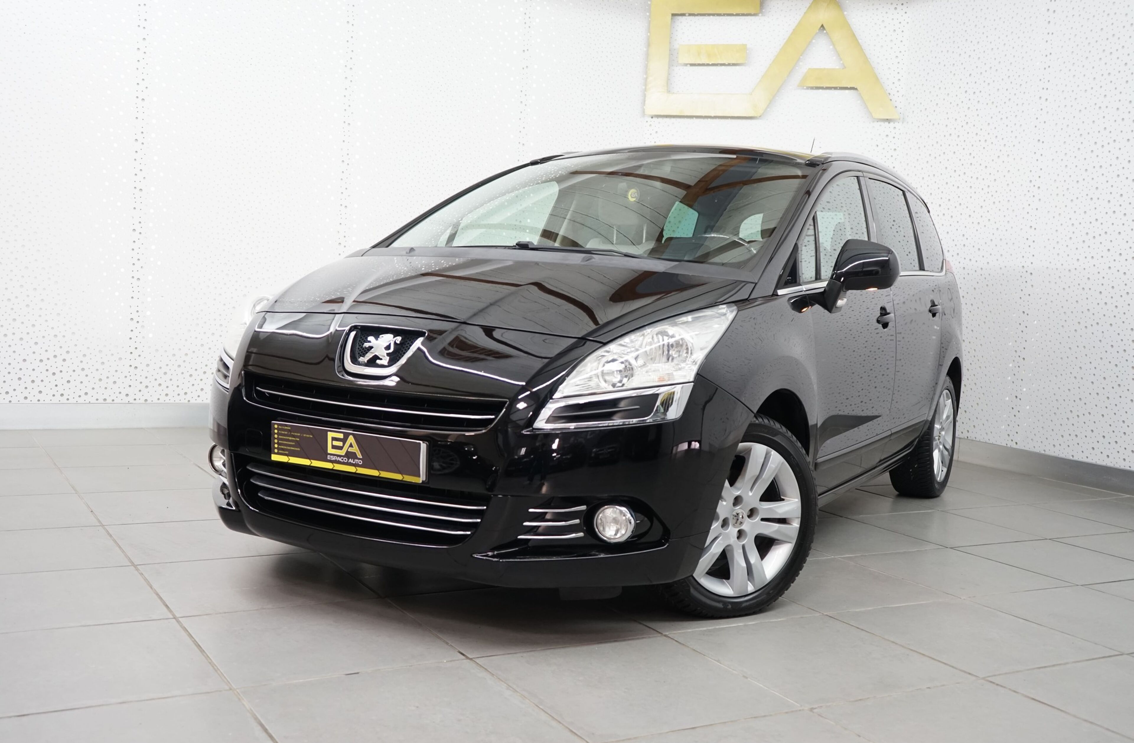 PEUGEOT 5008 1.6 HDi Premium