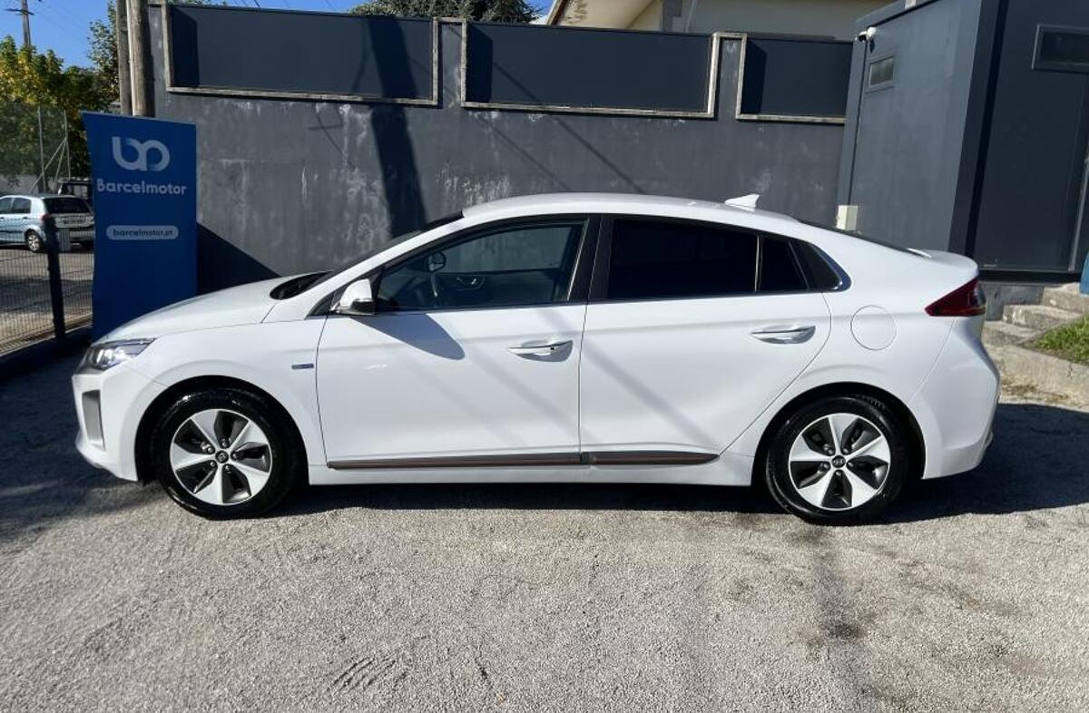 HYUNDAI Ioniq EV 28kWh Eletric Tech