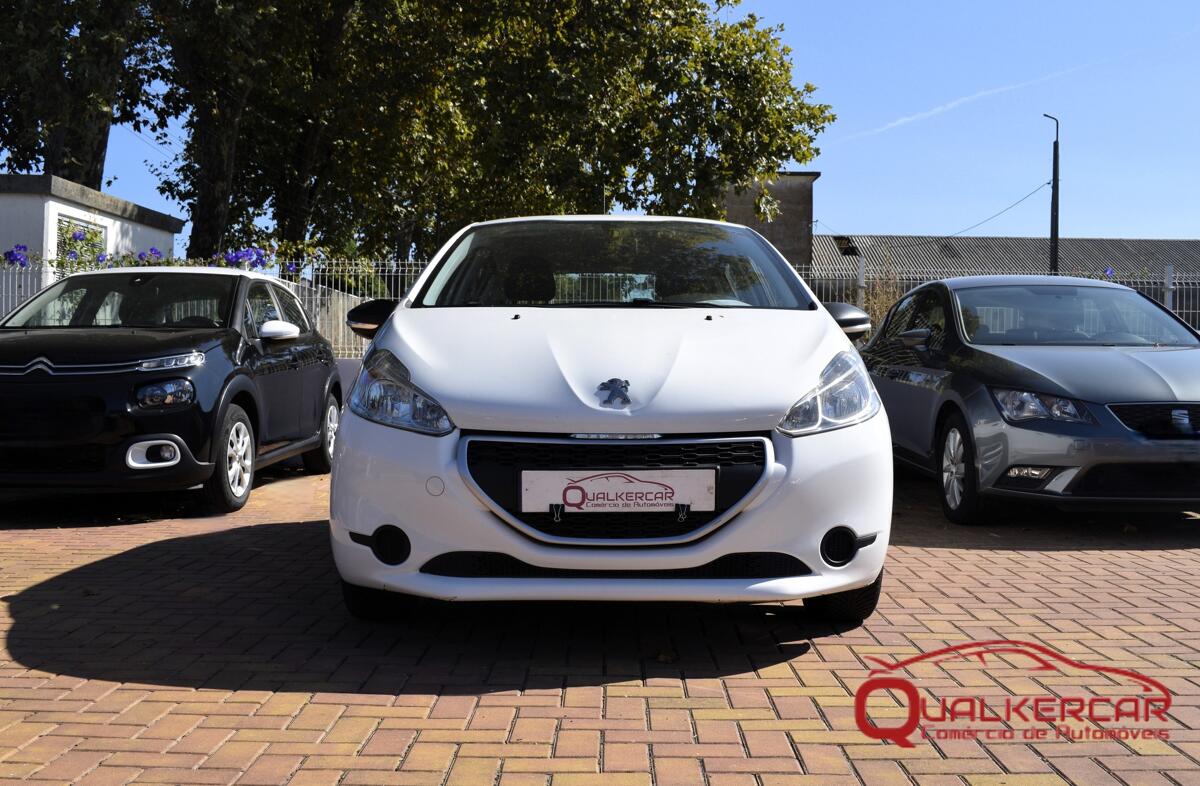 PEUGEOT 208 1.4 HDi Allure