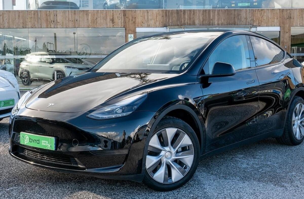 TESLA Model Y Long Range Tração Integral