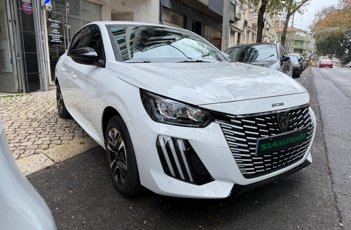 PEUGEOT 208 e- 51 kWh GT