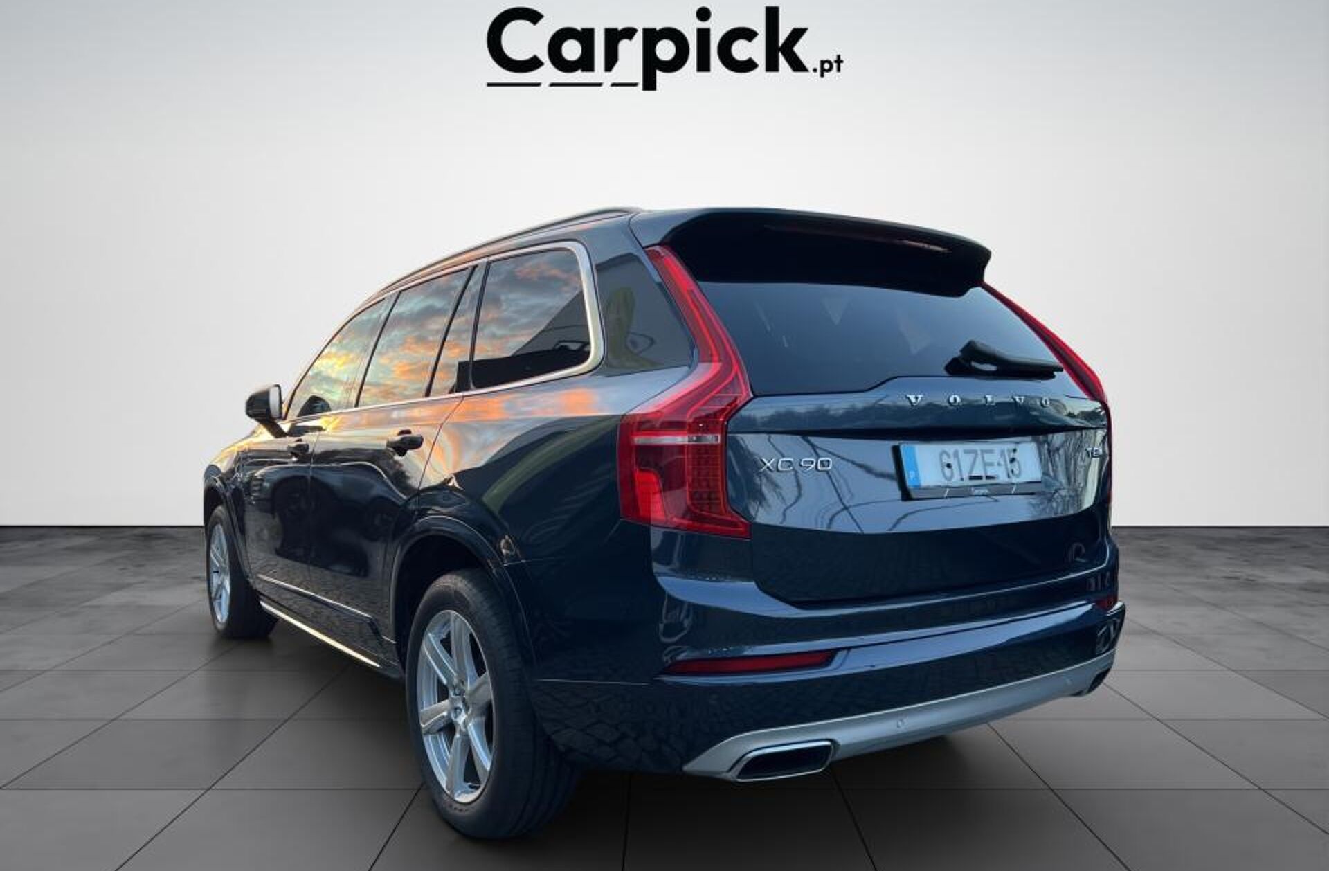 VOLVO XC90 2.0 T8 PHEV Momentum AWD