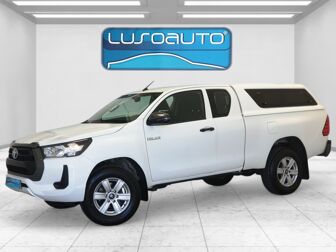 TOYOTA Hilux 2.4 D-4D 2WD CD