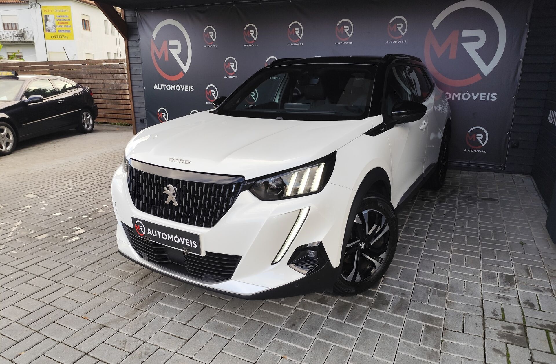 PEUGEOT 2008 1.2 PureTech GT