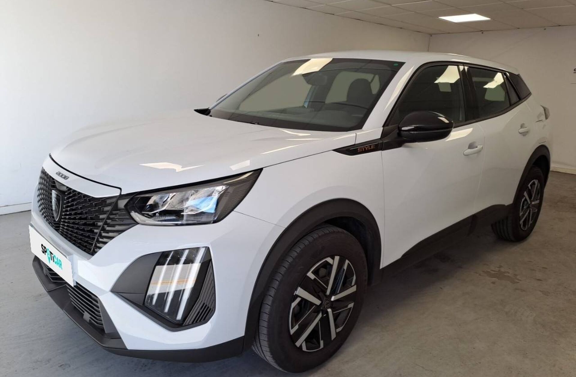 PEUGEOT 2008 1.2 PureTech Style