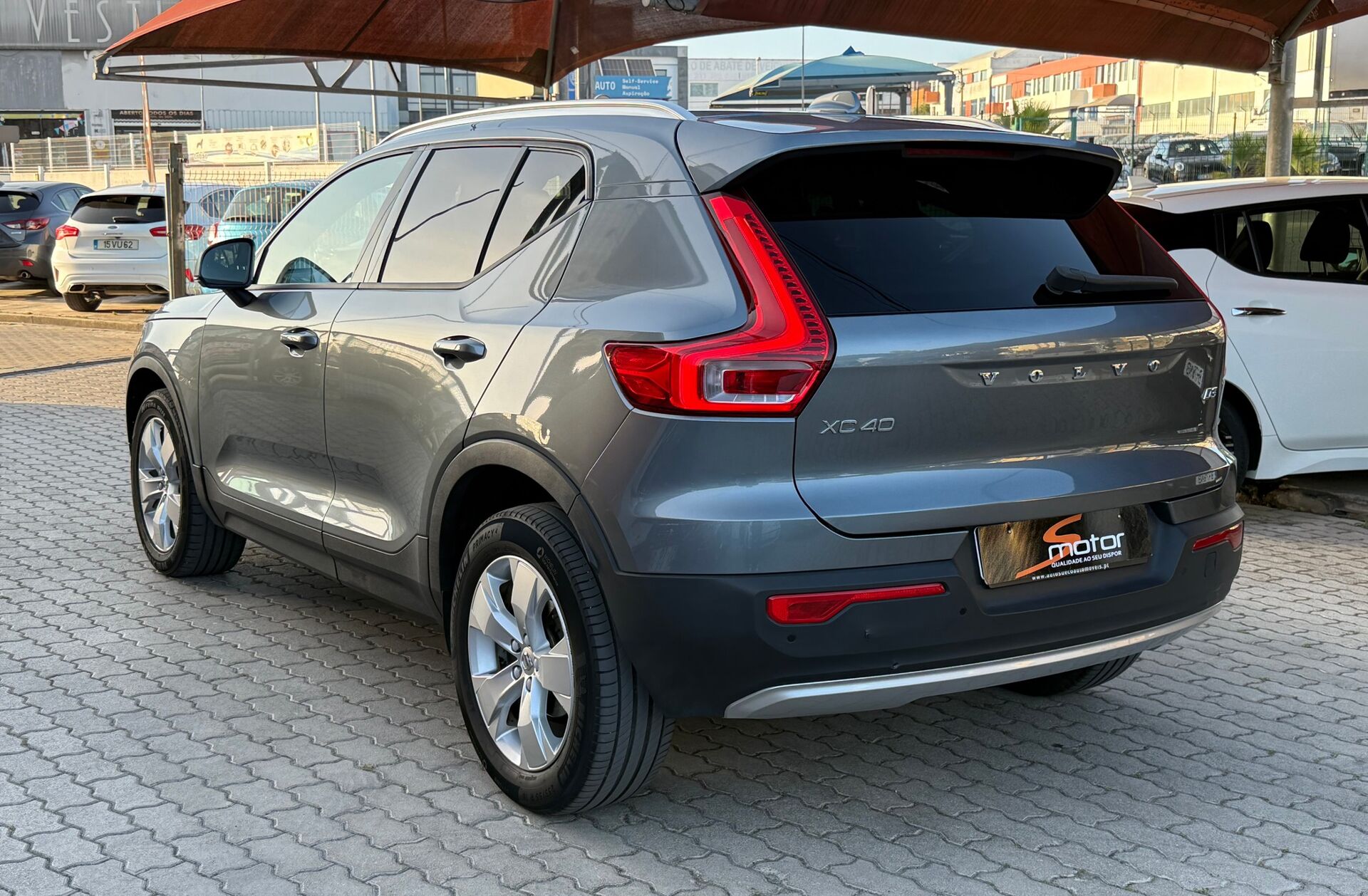 VOLVO XC40 2.0 D3 Momentum Plus