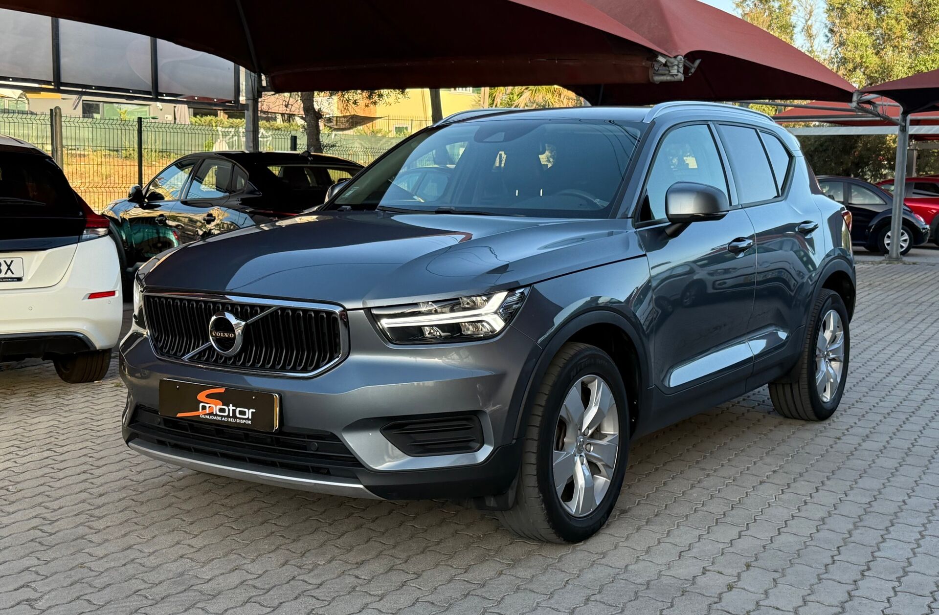 VOLVO XC40 2.0 D3 Momentum Plus