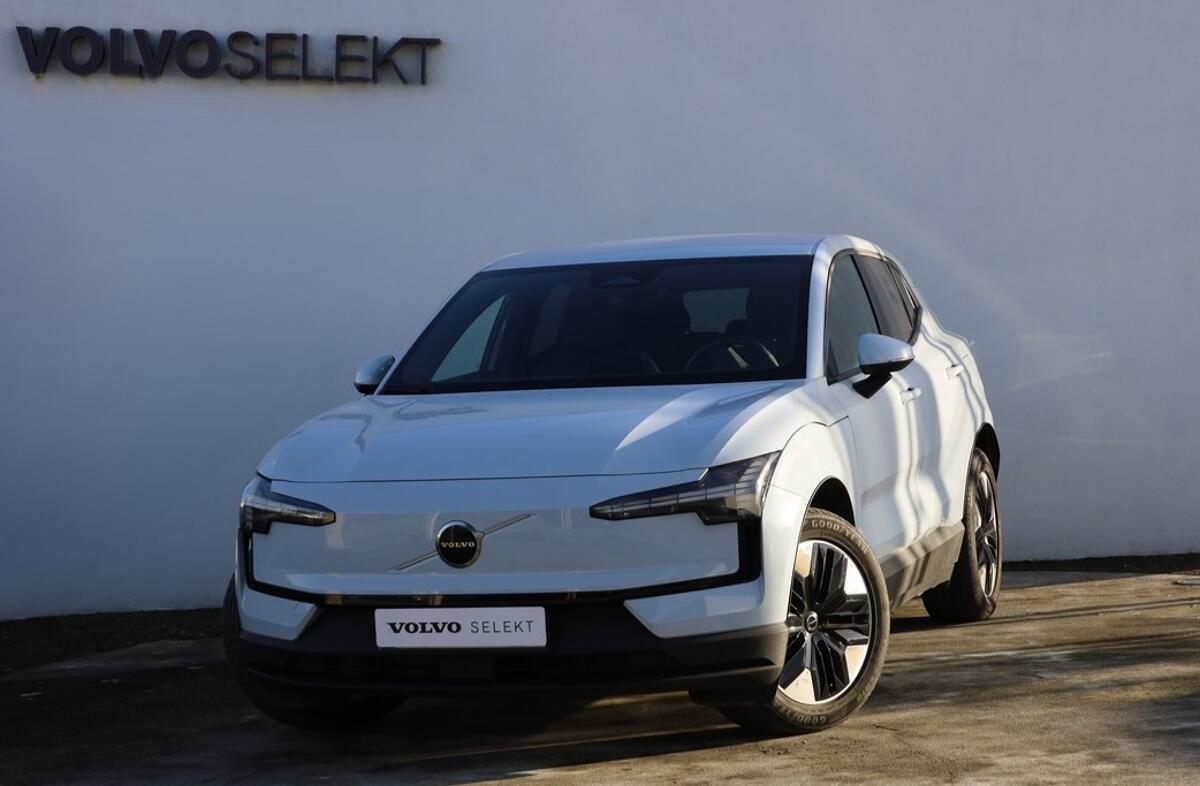 VOLVO EX30 69 kWh Single Motor Extended Range Core