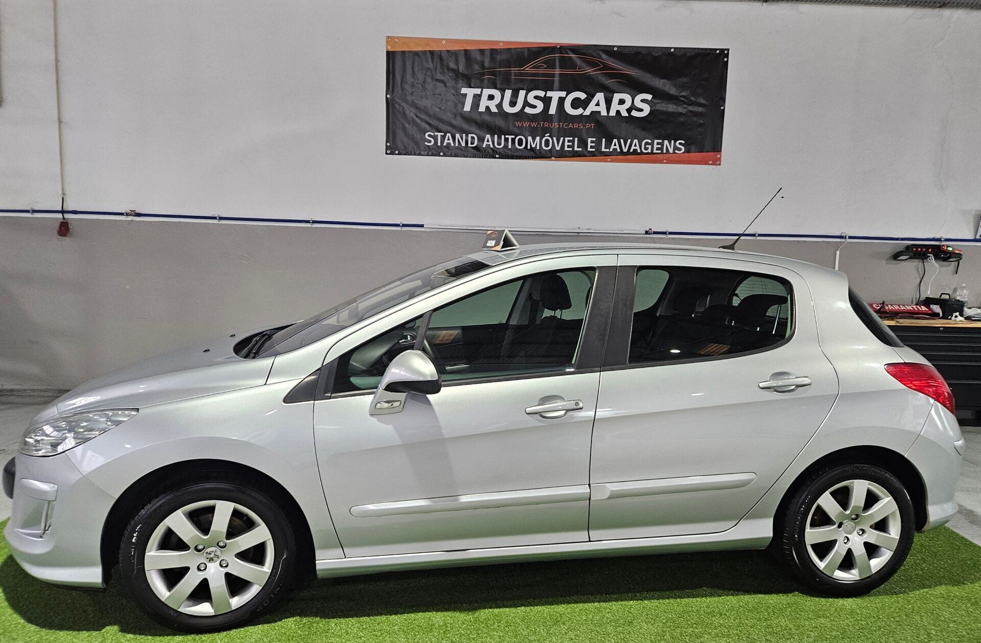 PEUGEOT 308 1.4 16V Executive