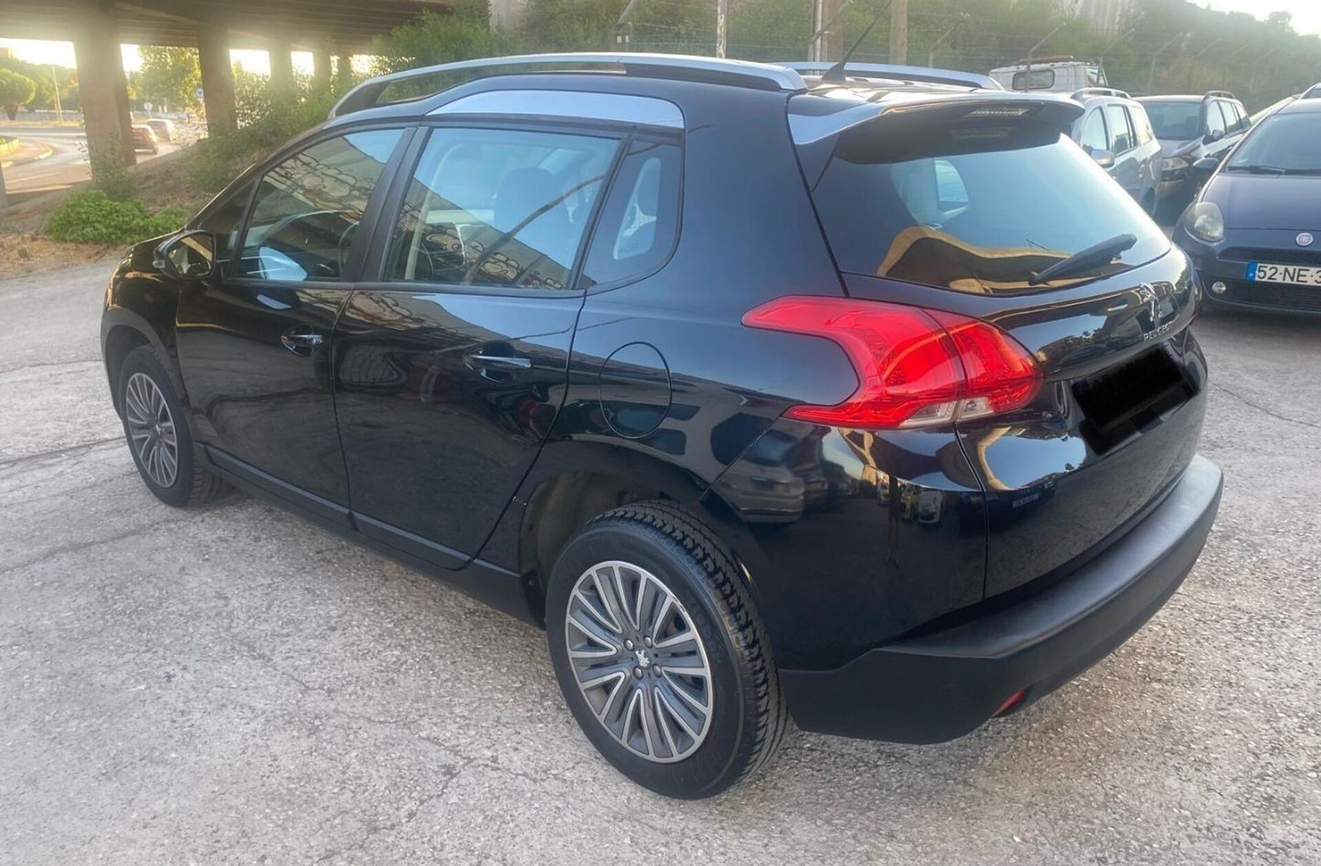 PEUGEOT 2008 1.2 VTi Allure