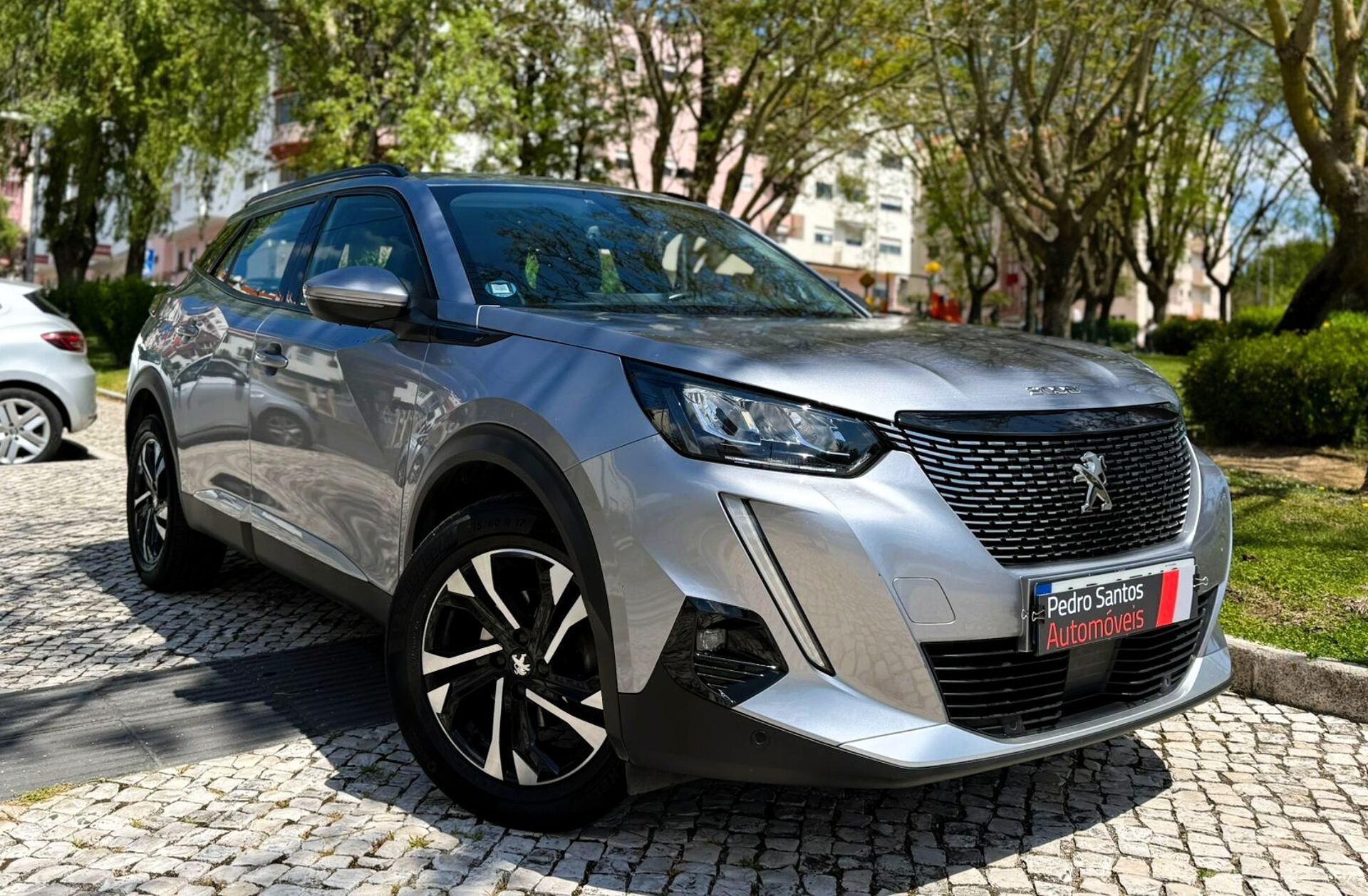 PEUGEOT 2008 1.2 PureTech Allure EAT8