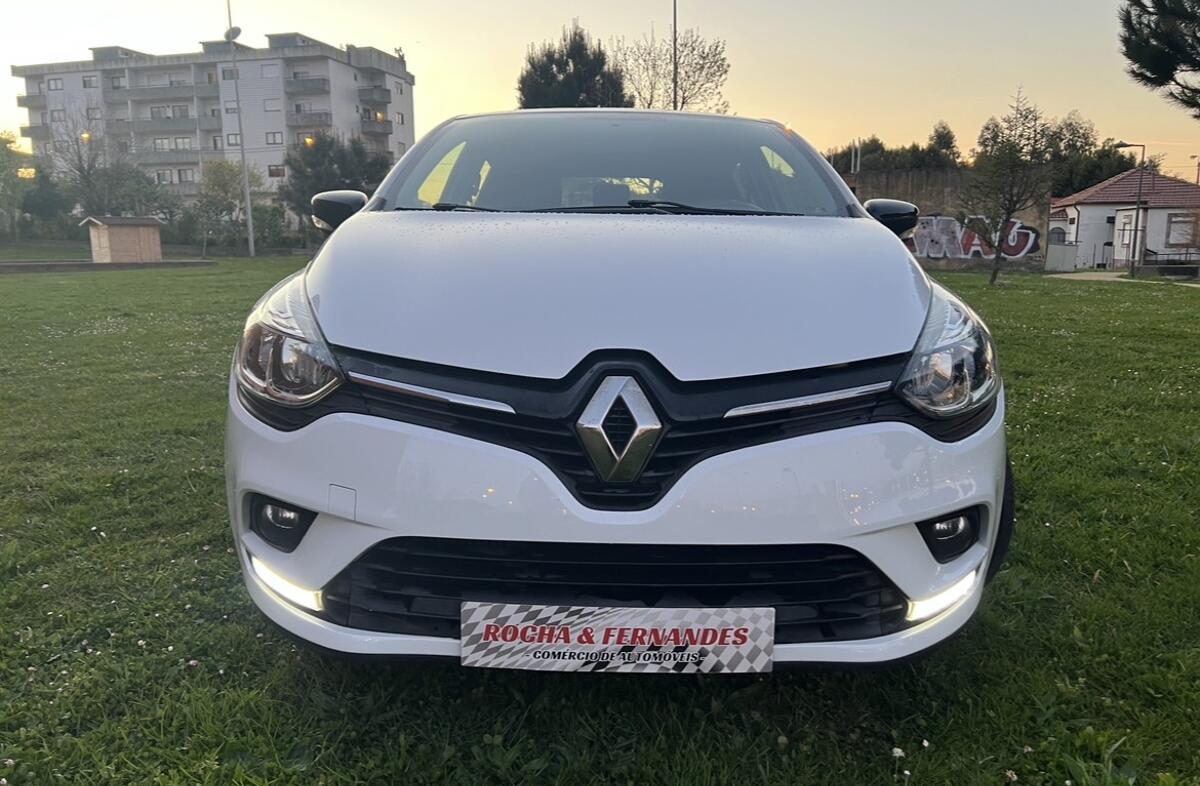 RENAULT Clio 0.9 TCe Limited