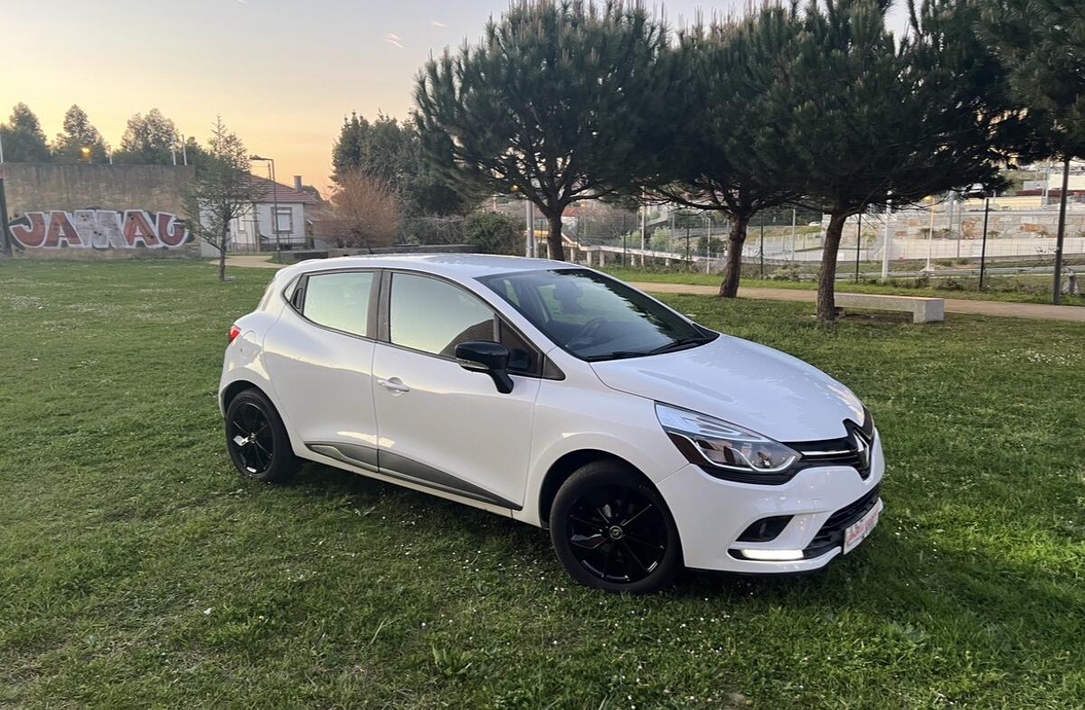 RENAULT Clio 0.9 TCe Limited