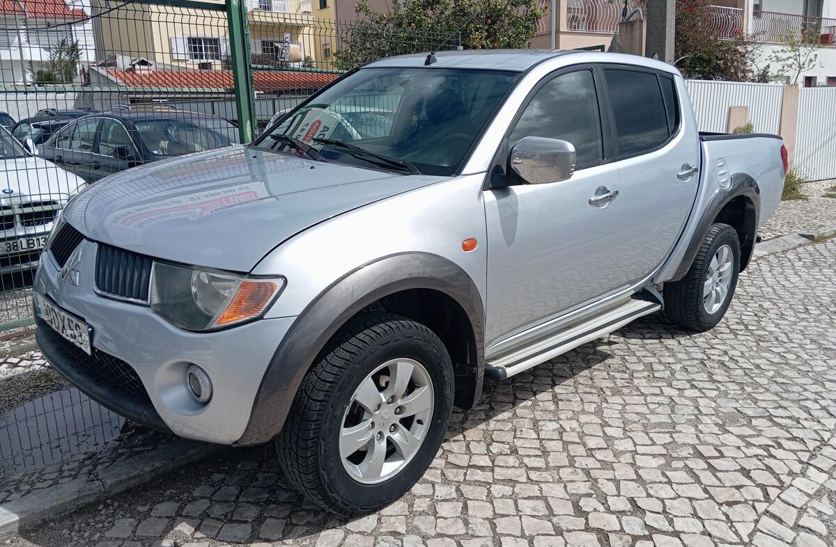 MITSUBISHI L 200 2.5 DI-D CD Instyle