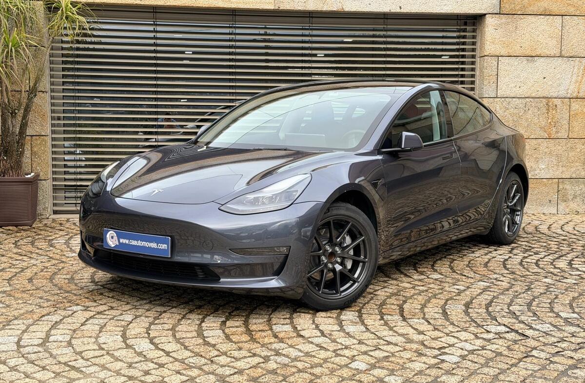 TESLA Model 3 Long Range Tração Traseira
