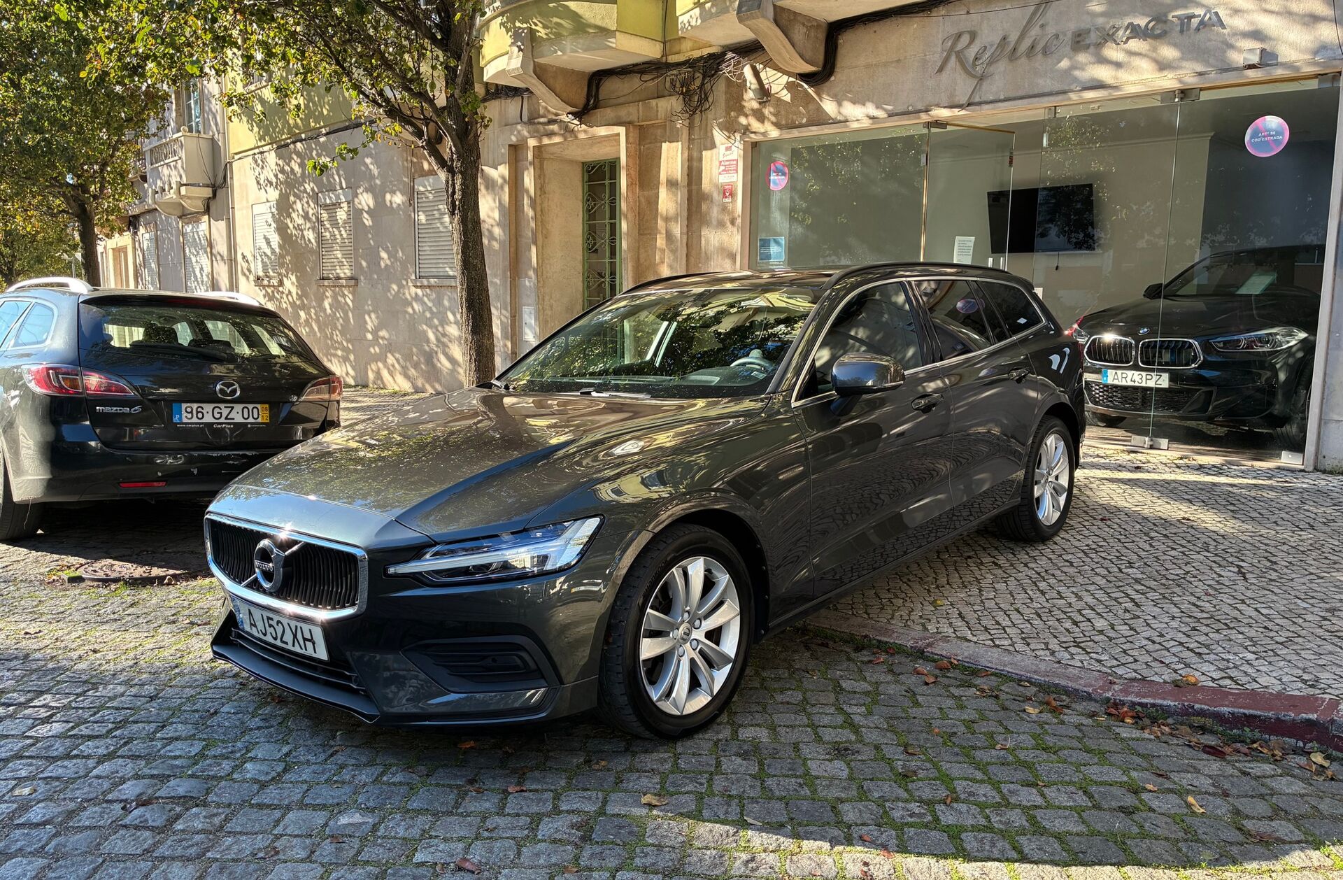 VOLVO V60 2.0 B4 Momentum Plus Geartronic