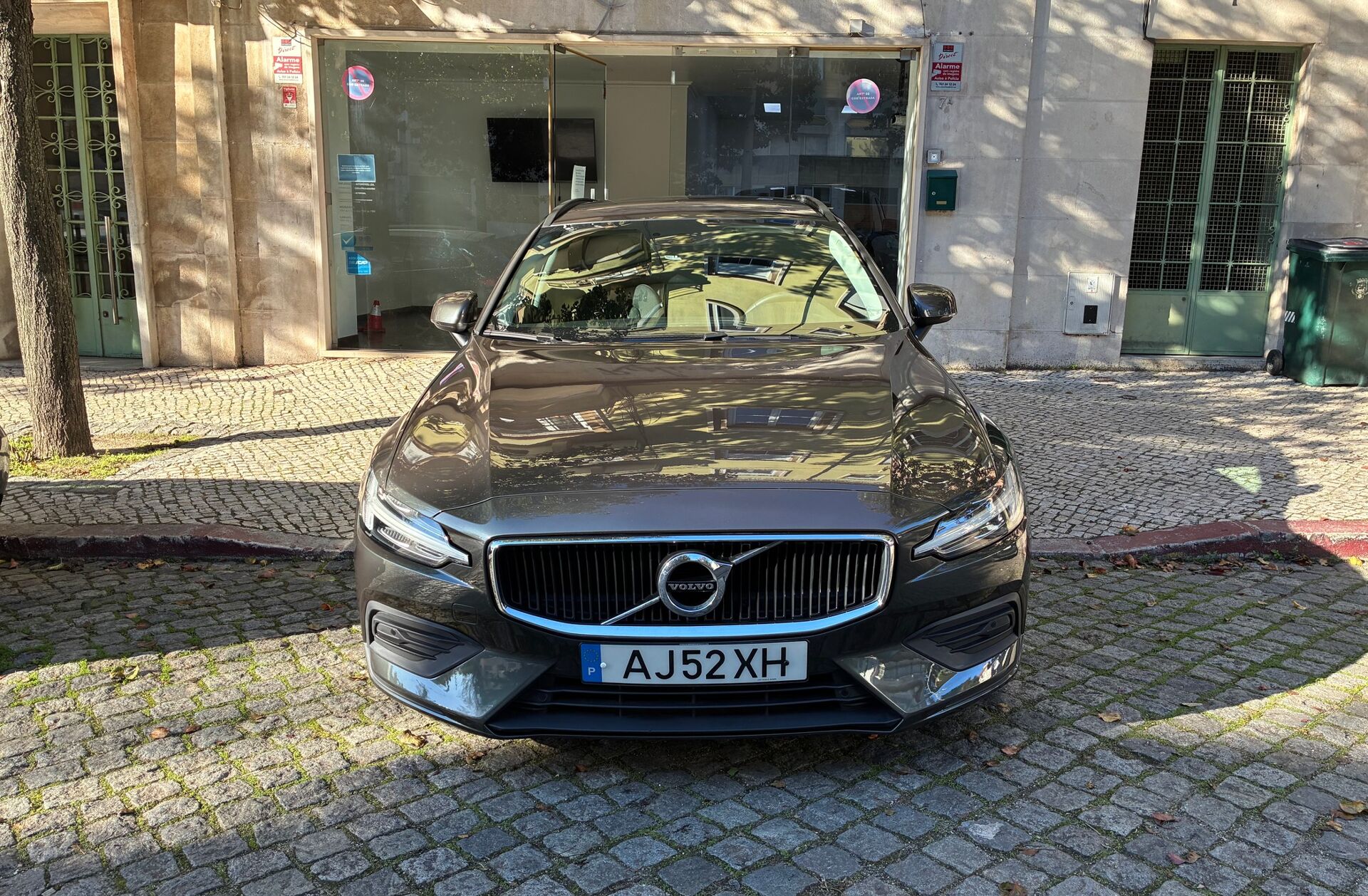 VOLVO V60 2.0 B4 Momentum Plus Geartronic