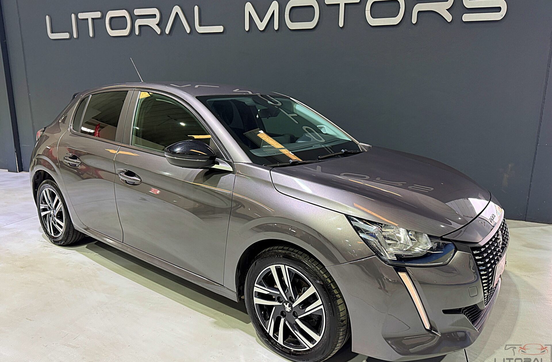 PEUGEOT 208 1.2 PureTech GT